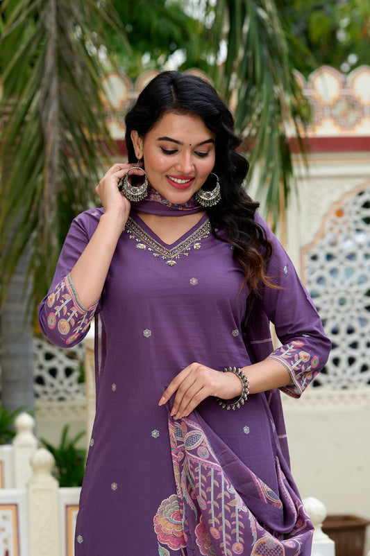 Elegant design kurti pant with dupatta style for Everyday