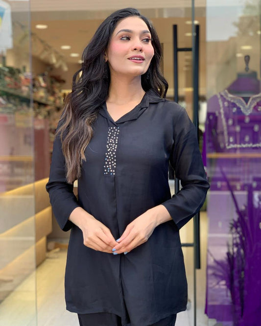 Neck Embroidered Muslin Kaftan