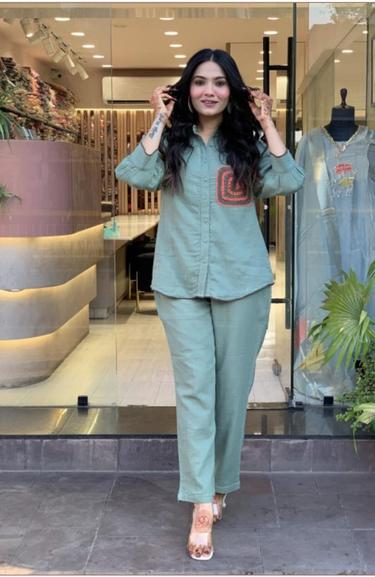 Neck Embroidered Muslin Kaftan Kurta (Copy)